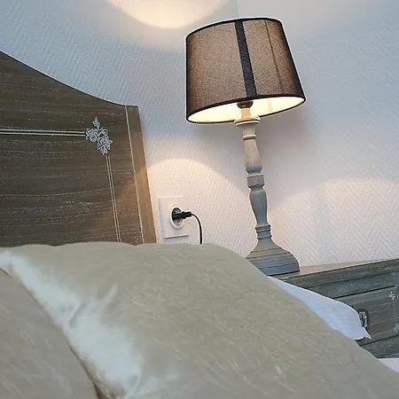 Belle Hotel
