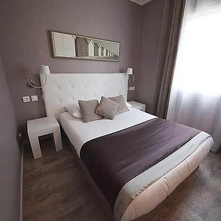 Belle Hotel