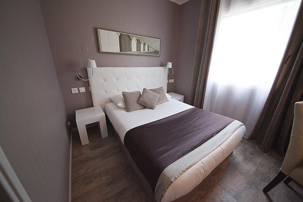 Belle Hotel