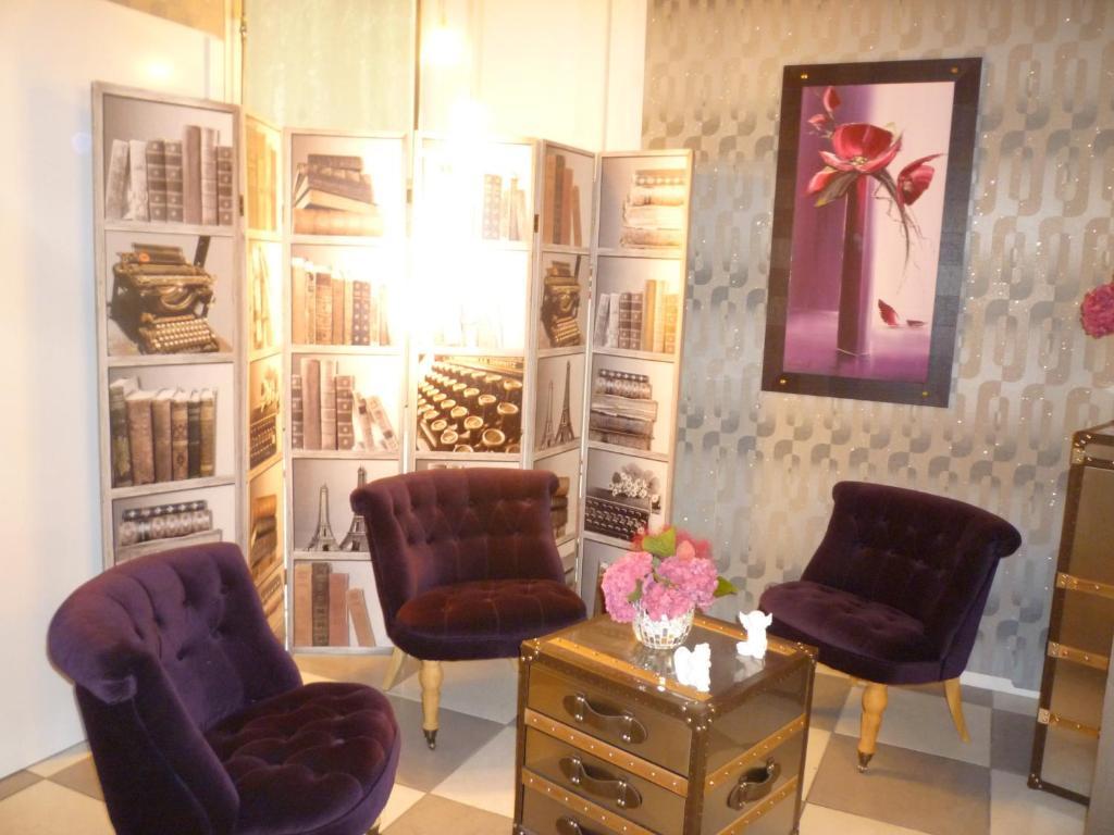 Belle Hotel
